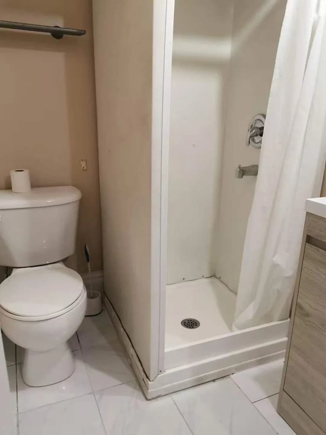 토론토 트래블러스 홈-Double Private, 1 Double Bed, Private  Bathroom-15