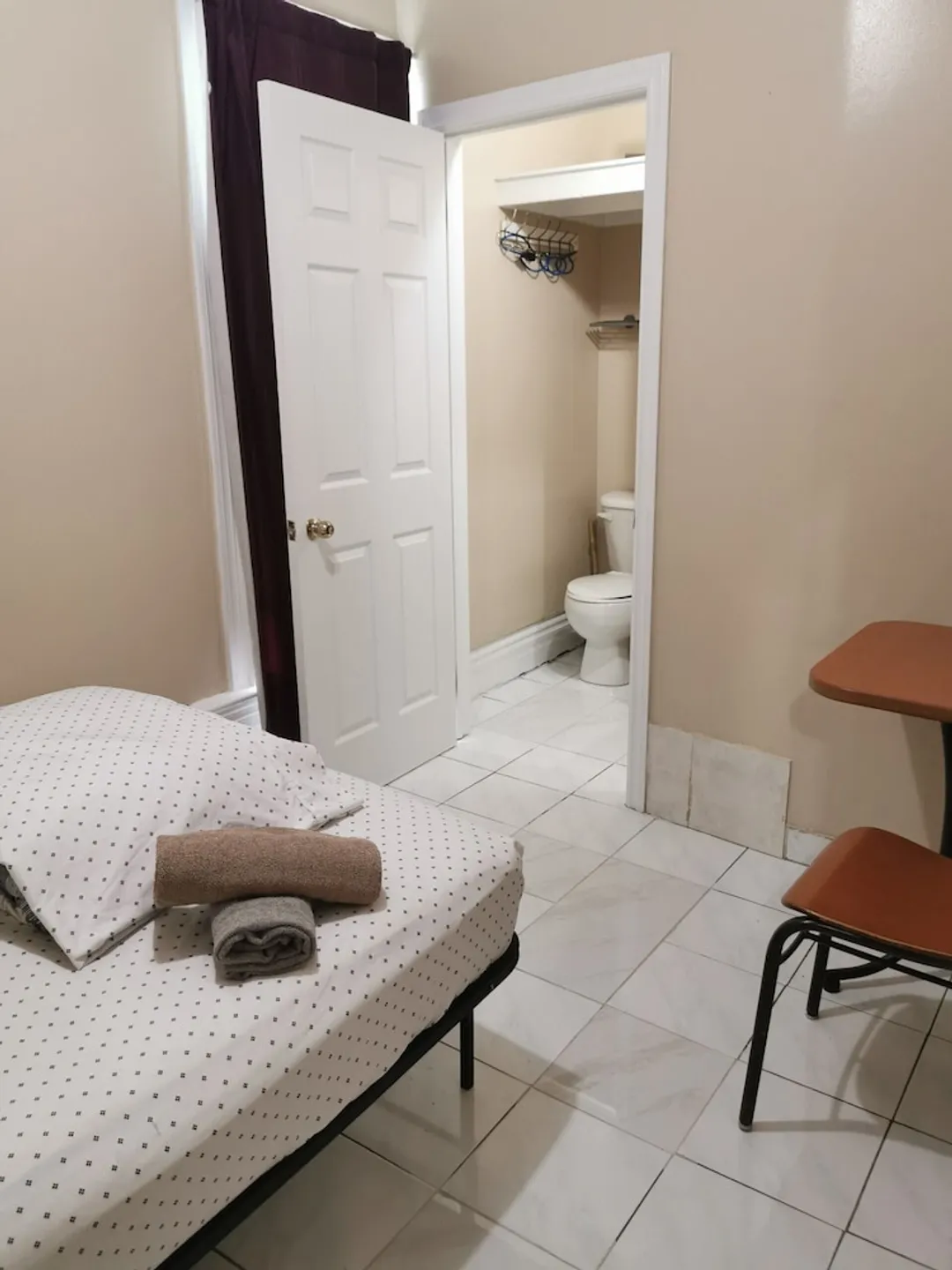 토론토 트래블러스 홈-Double Private, 1 Double Bed, Private  Bathroom-12