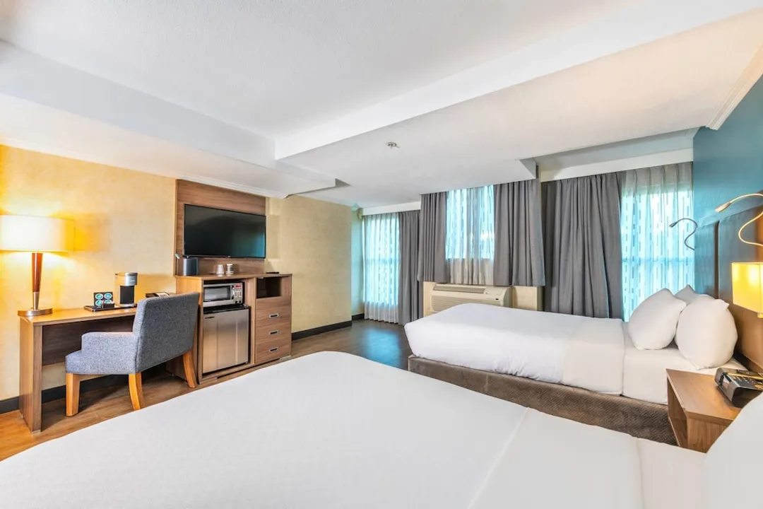 溫哥華市中心格蘭德公園酒店及套房, Ascend Hotel Collection-標準客房, 2 張加大雙人床, 非吸煙房-1