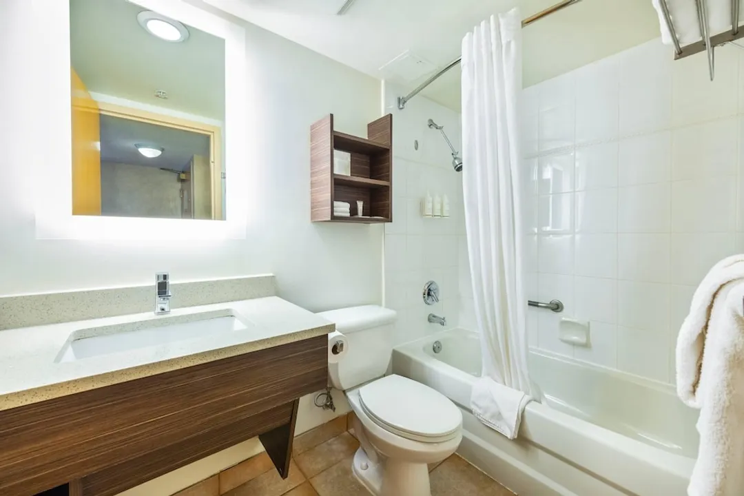 溫哥華市中心格蘭德公園酒店及套房, Ascend Hotel Collection-標準客房, 2 張加大雙人床, 非吸煙房-3