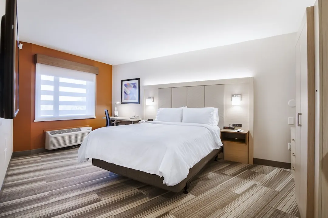 ホリデー イン エクスプレス & スイーツ ラングリー by IHG-スタンダード ルーム クイーンベッド 1 台 バリアフリー (Mobility, Roll-In Shower)-4
