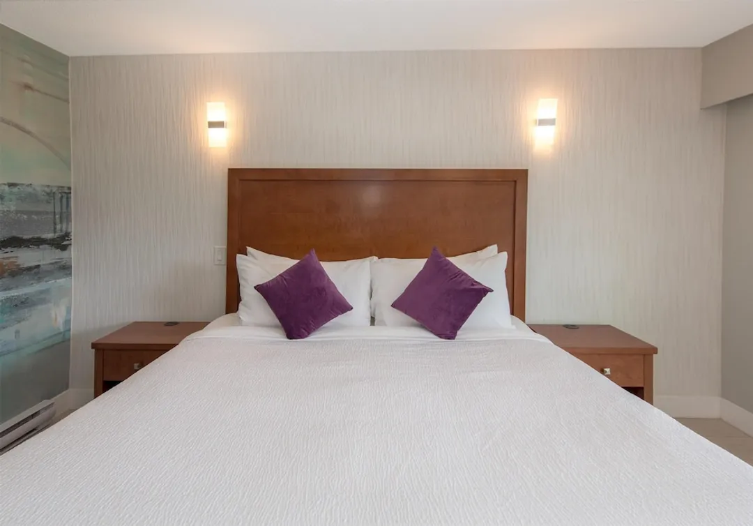 コーストメトロバンクーバーホテル-ルーム キングベッド 1 台 (Coast)-4