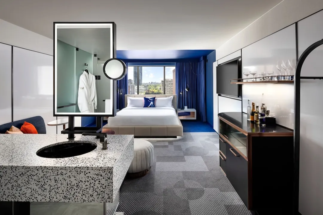 W Toronto-Superior Room, 1 King Bed, City View-1