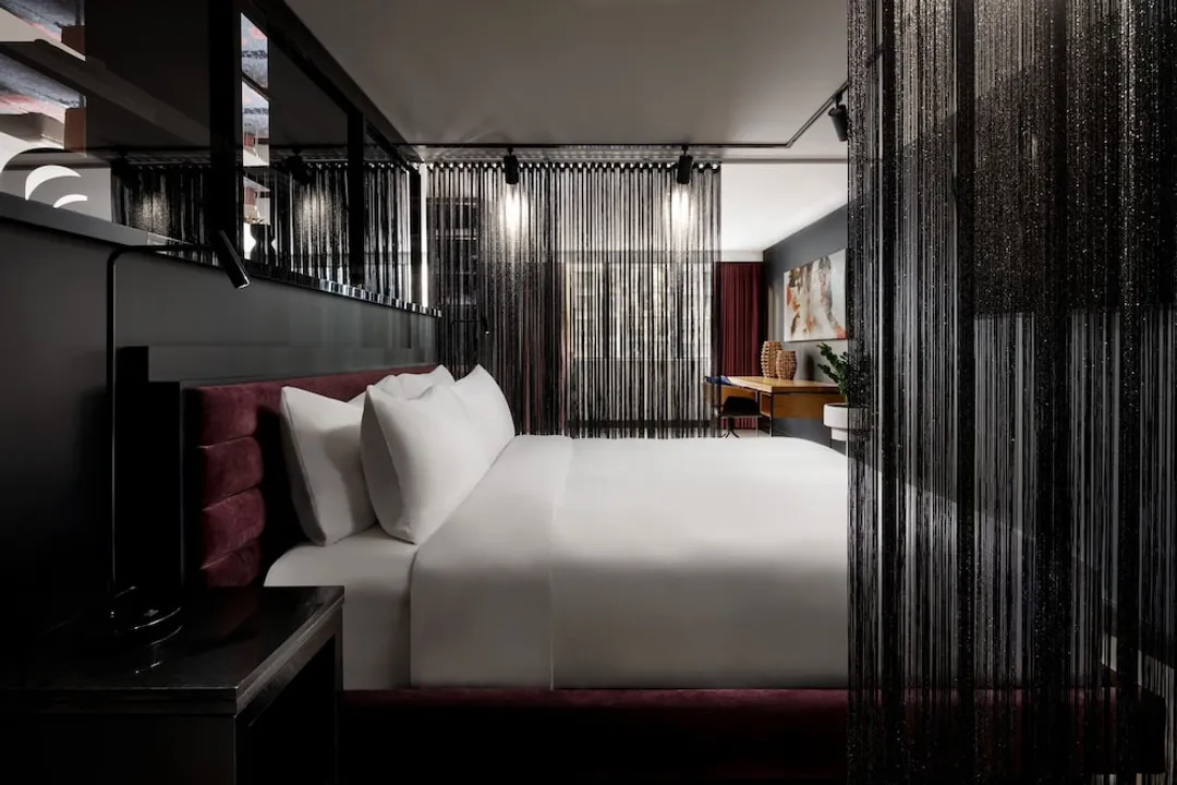 W Toronto-Suite, 1 King Bed-3