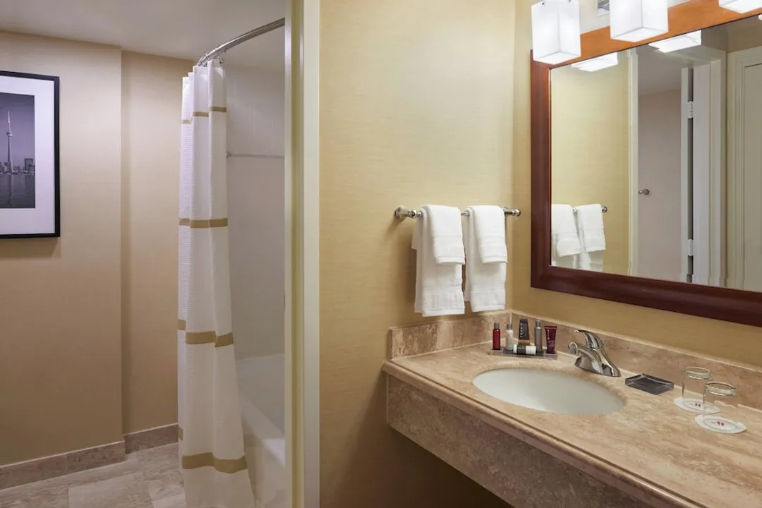 Toronto Airport Marriott Hotel-Room, 2 Double Beds-3
