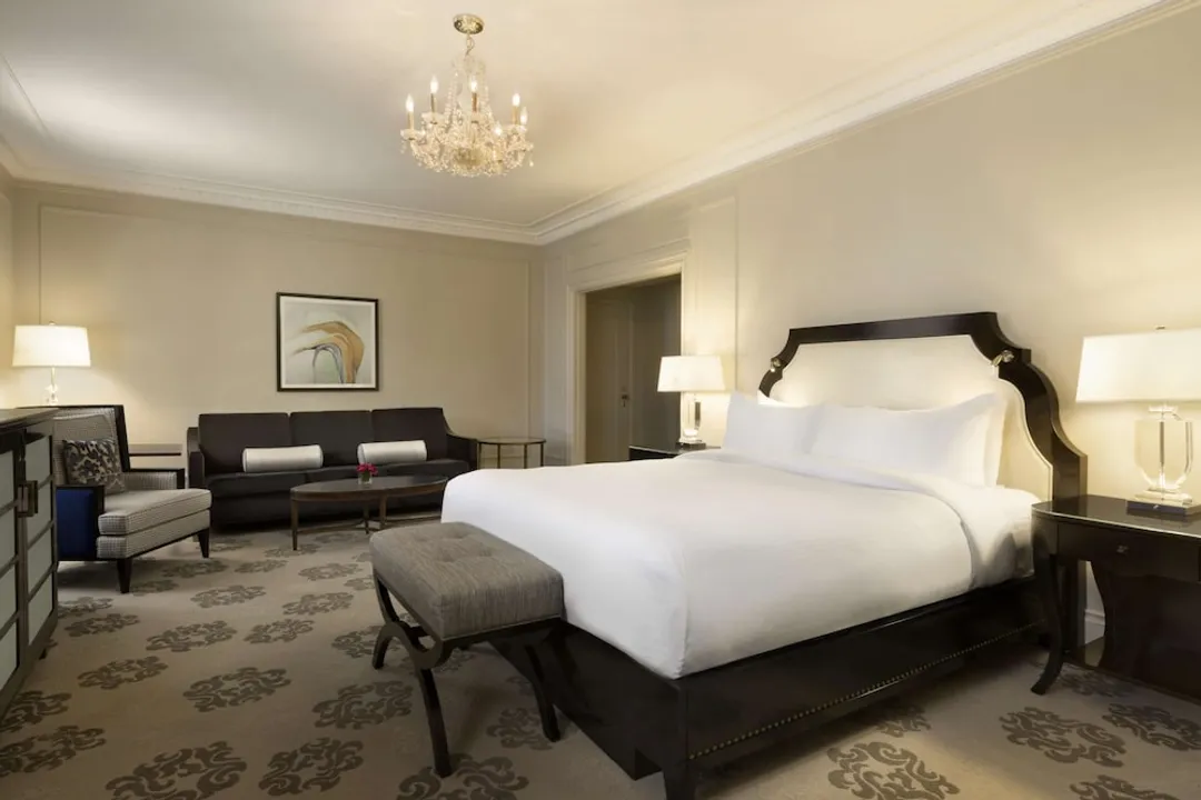 溫哥華費爾蒙特飯店-普通套房, 1 張特大雙人床 (with Sofa bed)-1