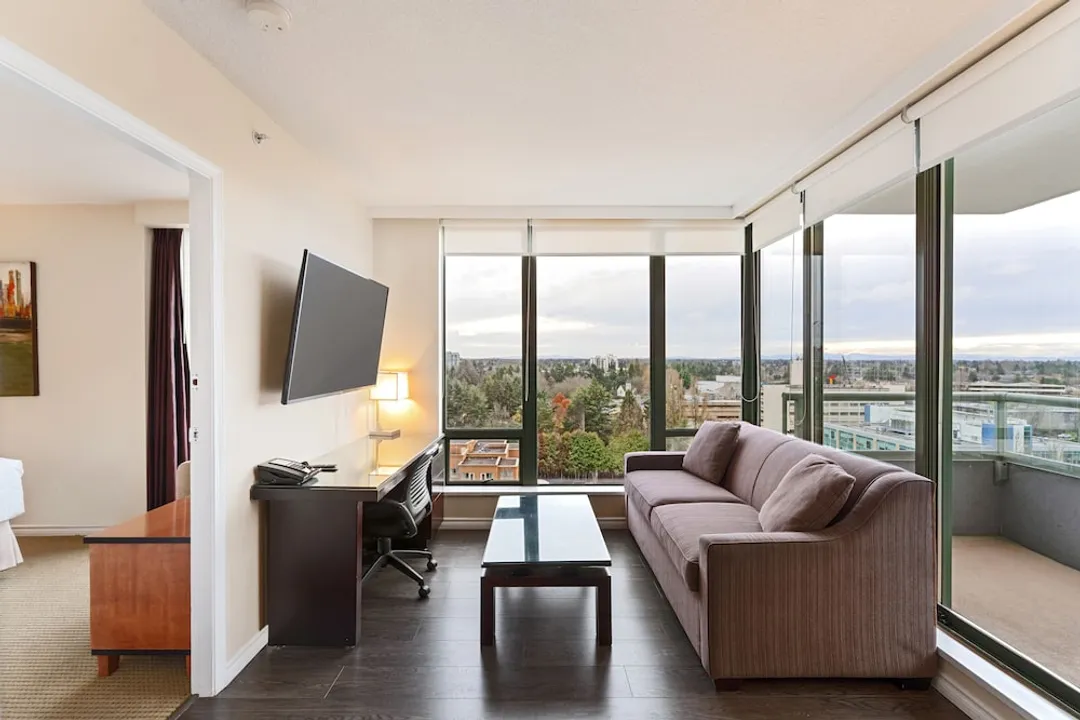 Executive Hotel Vancouver Airport-2 Bedrooms Suites-3