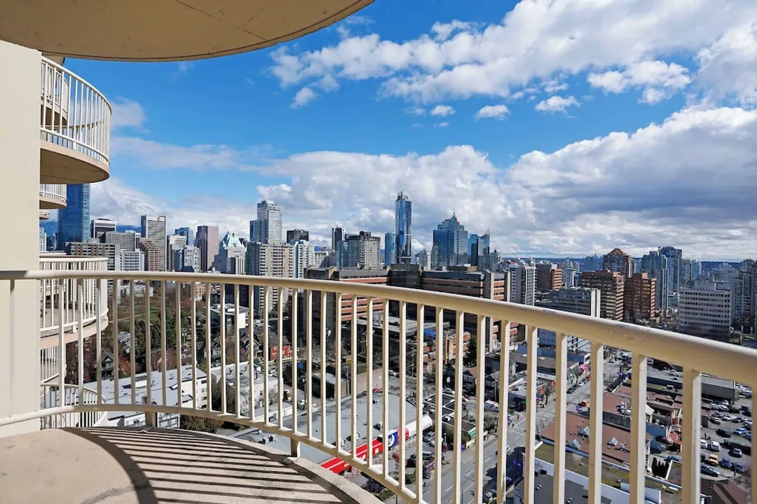 Sandman Suites Vancouver on Davie-Suite, 1 Queen Bed with Sofa bed, Kitchen, City View (W/D, Balcony)-8