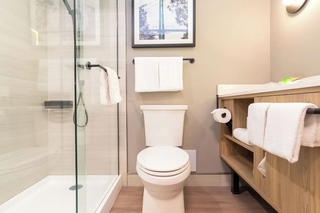 Sandman Suites Vancouver on Davie-Standard Suite, 1 Queen Bed with Sofa bed, Kitchen (W/D, Balcony)-8