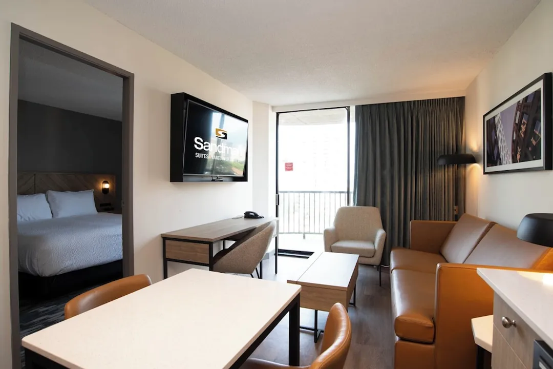 Sandman Suites Vancouver on Davie-Standard Suite, 1 Queen Bed with Sofa bed, Kitchen (W/D, Balcony)-9