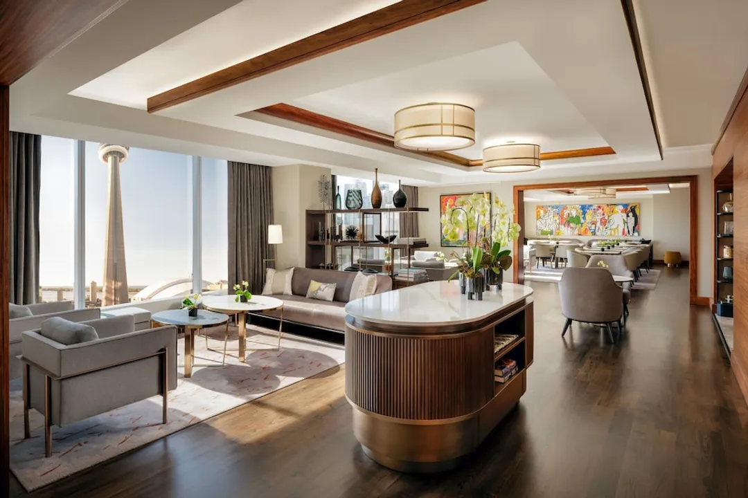 The Ritz-Carlton, Toronto-Club Suite, Club Lounge Access, Corner (Lounge Access for 2 Guests)-1