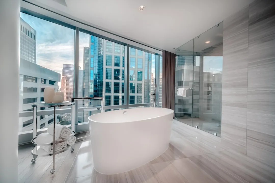 パラドックス バンクーバー-デラックス ルーム キングベッド 1 台 浴槽 シティビュー-6