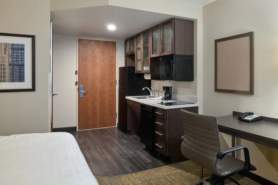 紐約市時代廣場燭木套房酒店 (IHG 旗下酒店)-客房, 1 張加大雙人床, 無障礙 (Roll-In Shower)-1