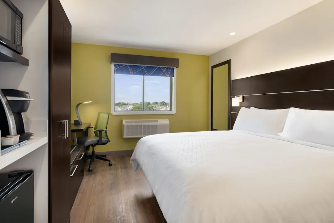Holiday Inn Express Jamaica - JFK AirTrain - NYC, an IHG Hotel-標準客房, 1 張特大雙人床-2