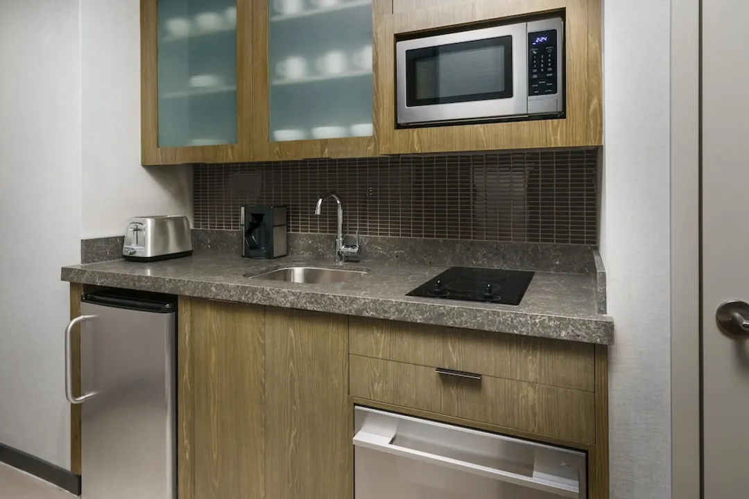 Residence Inn by Marriott New York Downtown Manhattan/Financial District-開放式客房, 1 張特大雙人床, 簡易廚房-4