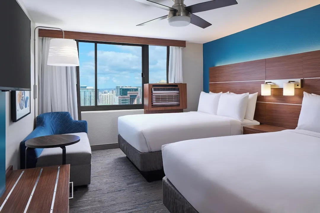 威基基智選假日飯店 - IHG 旗下飯店-標準客房, 2 張加大雙人床, 部分海景-7