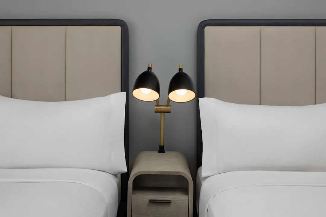 馨樂庭連心紐約第五大道酒店-Premier Room with Two Double Beds-5