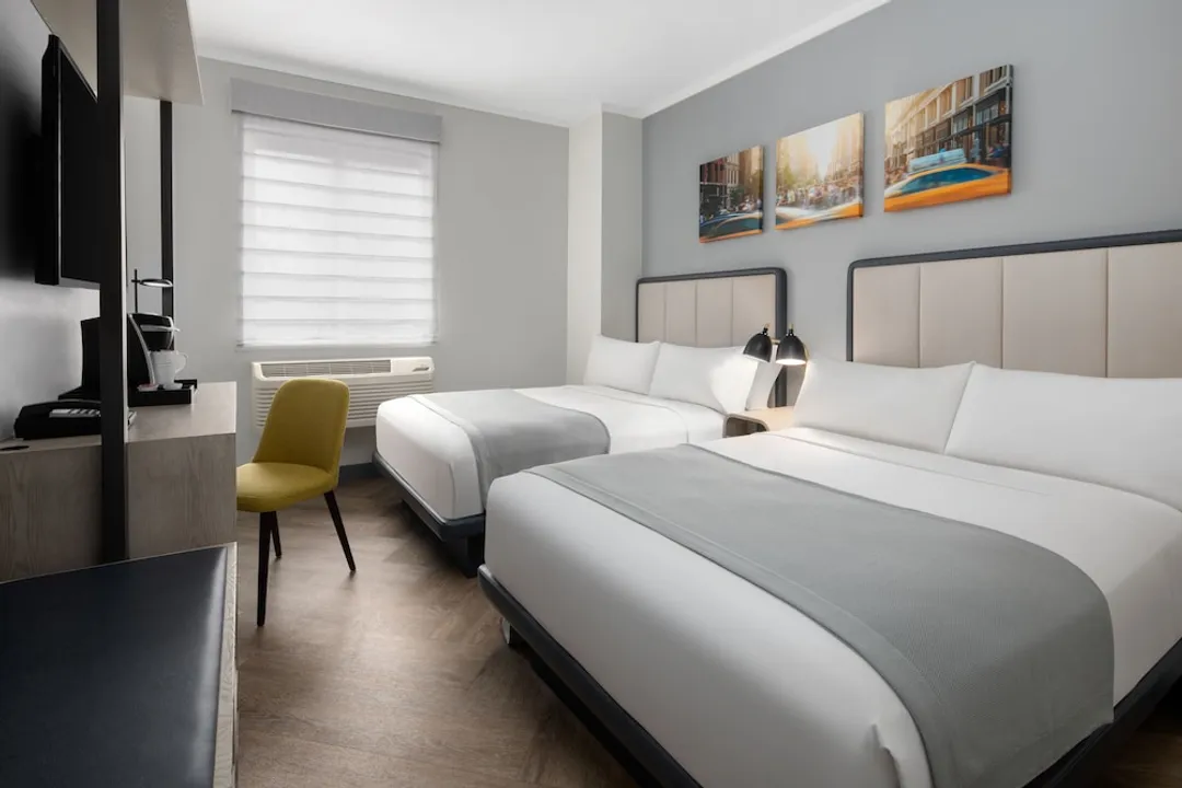 馨樂庭連心紐約第五大道酒店-Premier Room with Two Double Beds-4