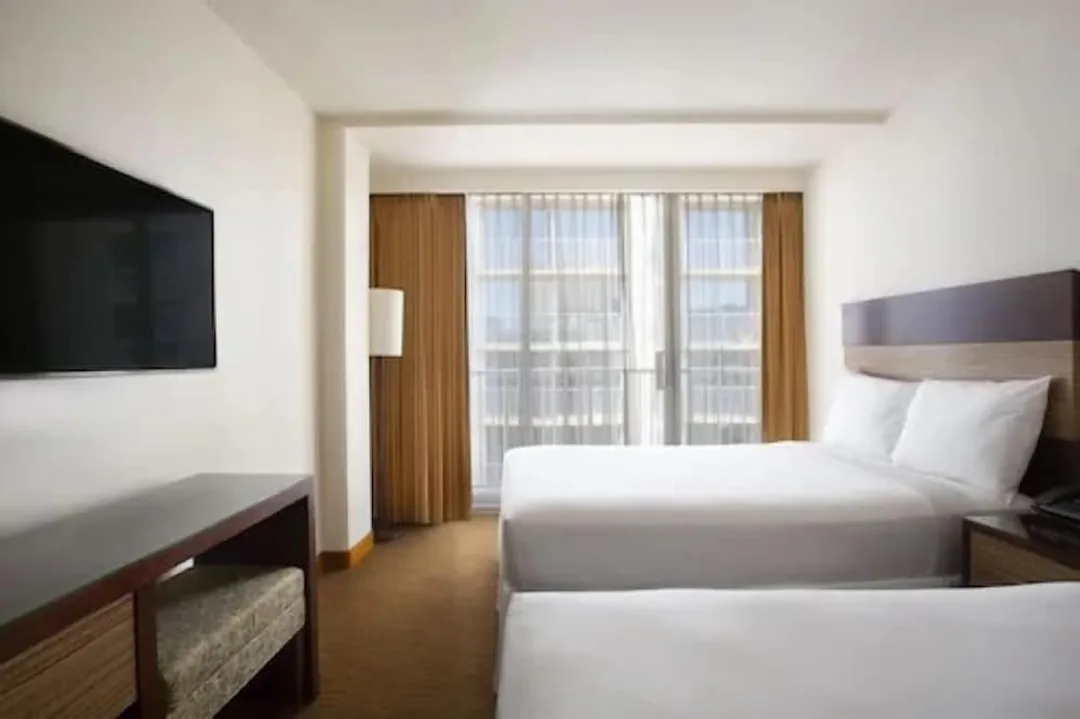 Park Shore Waikiki-Standard Room, 2 Double Beds-2