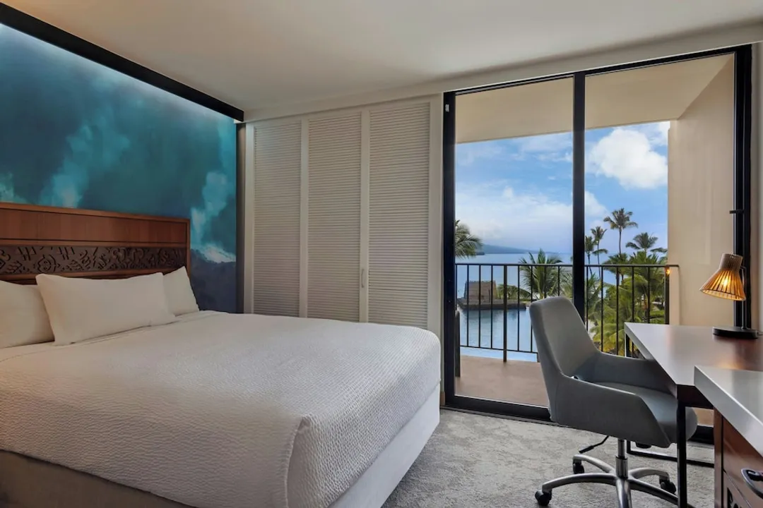 Courtyard by Marriott King Kamehameha's Kona Beach Hotel-Room, 2 Queen Beds, Balcony, Oceanfront (Oceanfront)-6