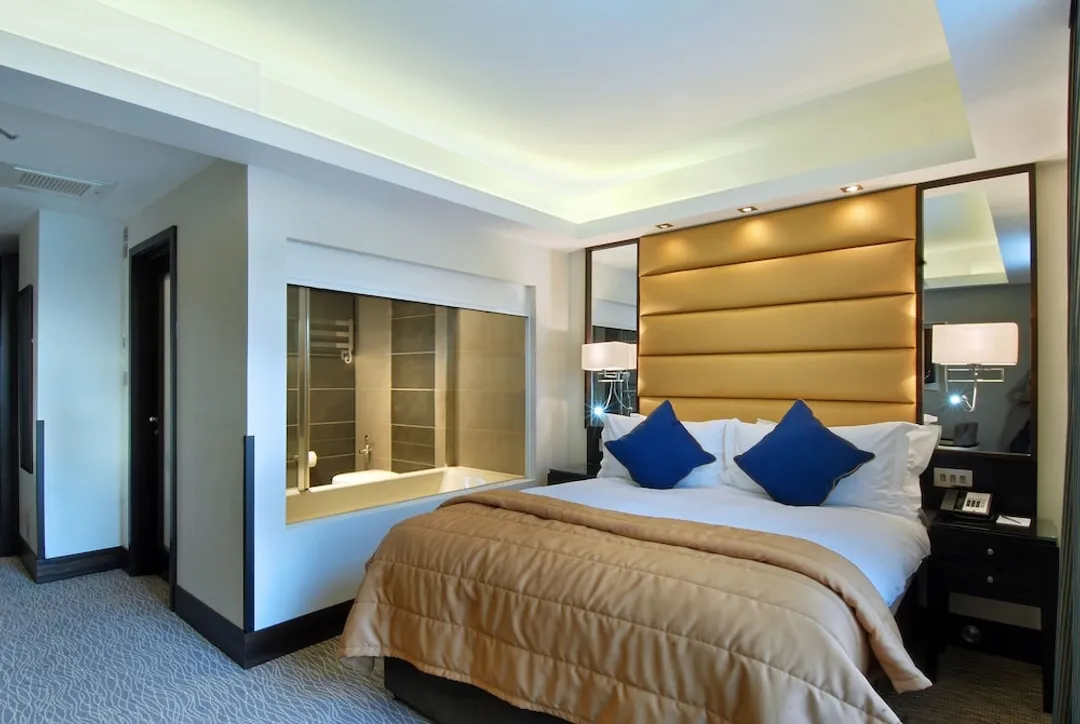 Park Grand Mayfair-Club Double Room-1
