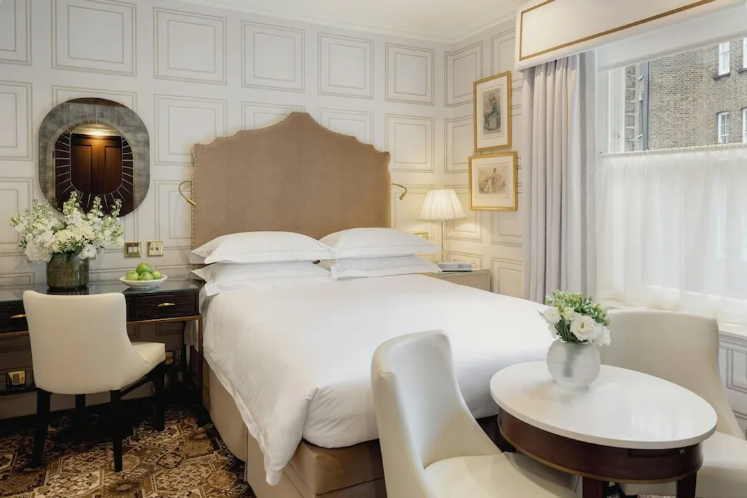 The Egerton House Hotel-Classic Double Room-13