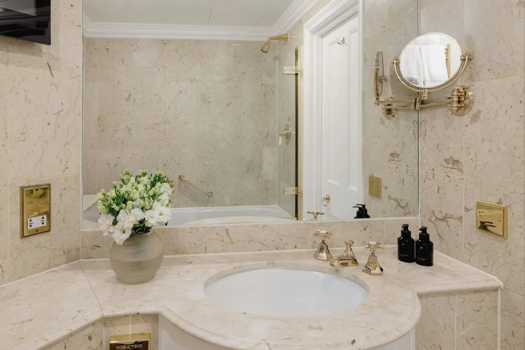 The Egerton House Hotel-Classic Double Room-15