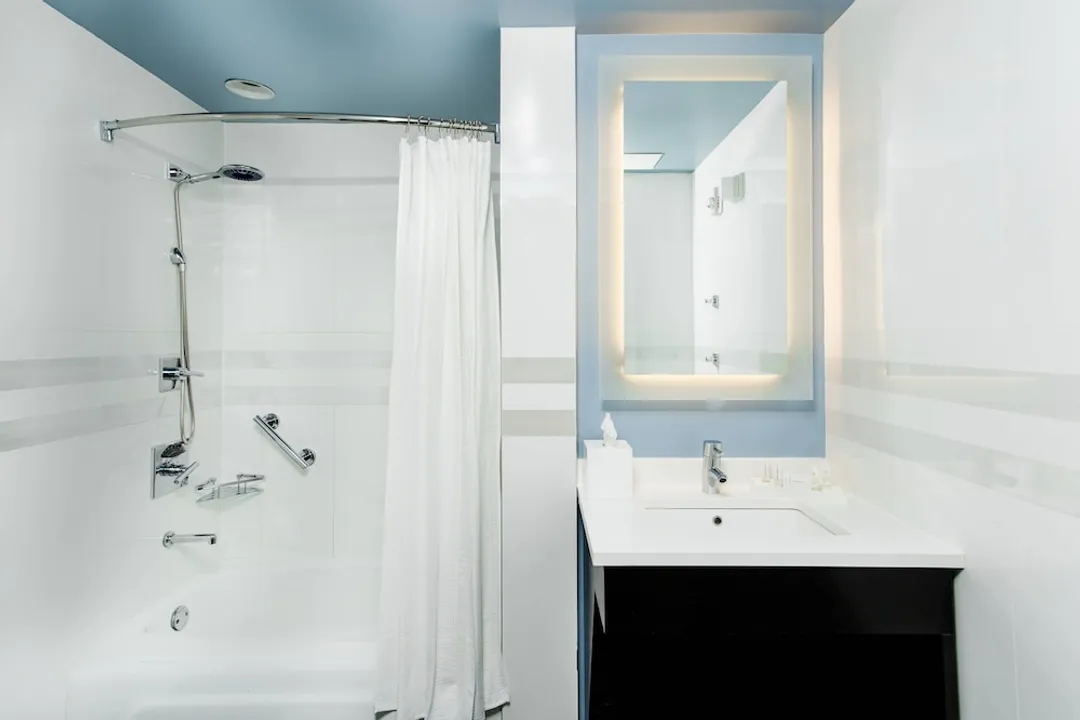 レジデンス イン ニューヨーク マンハッタン セントラルパーク-スタジオ キングベッド 1 台 パークビュー (Mobility Accessible, Roll-In Shower)-7