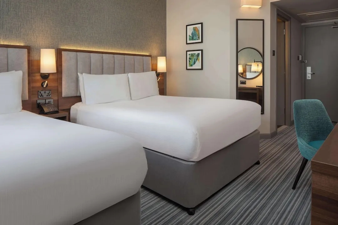 DoubleTree by Hilton London - Chelsea-Double or Twin Room-9
