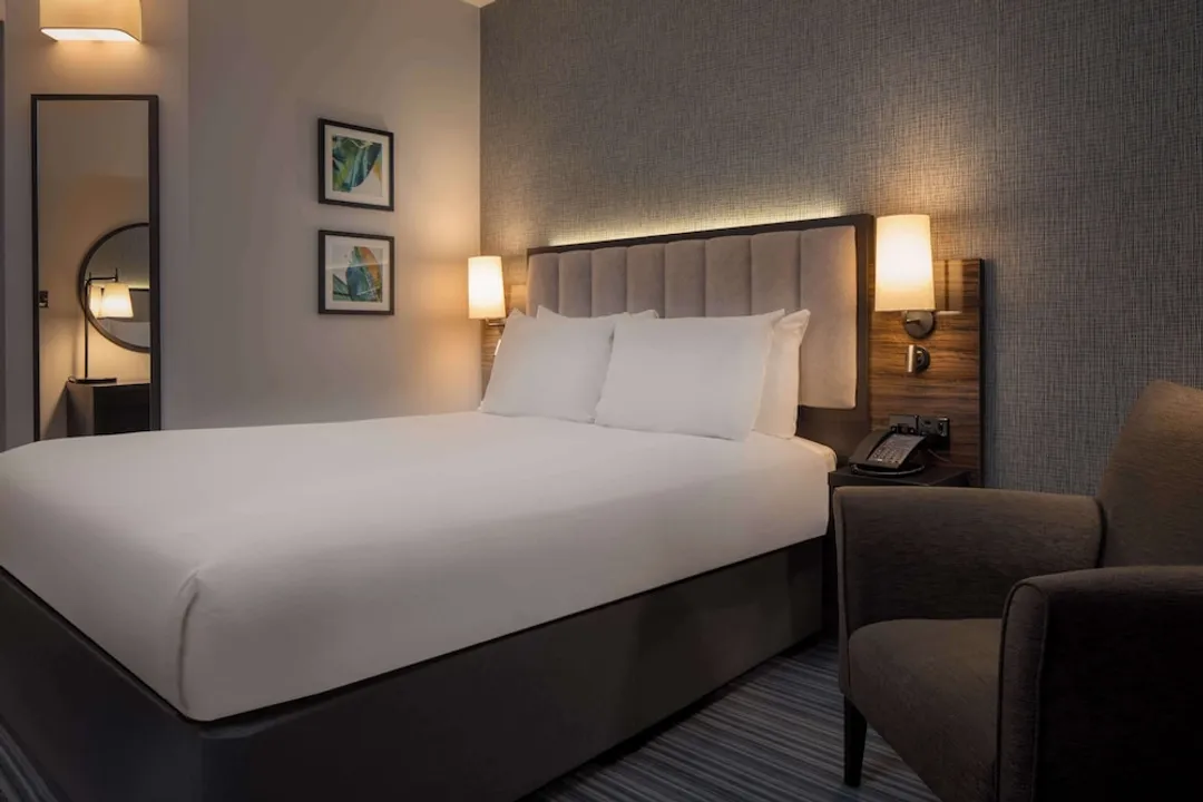 DoubleTree by Hilton London - Chelsea-Deluxe Room, 1 Queen Bed-3