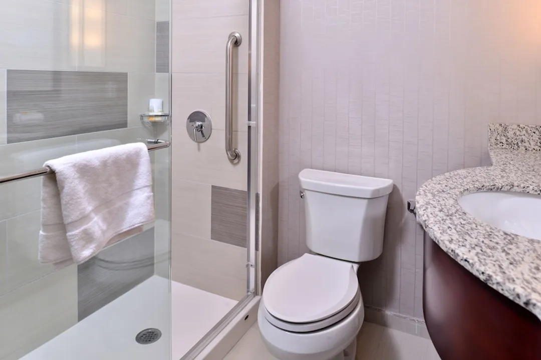 Holiday Inn New York City - Times Square by IHG-Standard Room, 1 King Bed-5