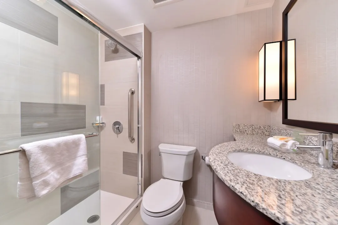 Holiday Inn New York City - Times Square by IHG-Standard Room, 1 King Bed-6