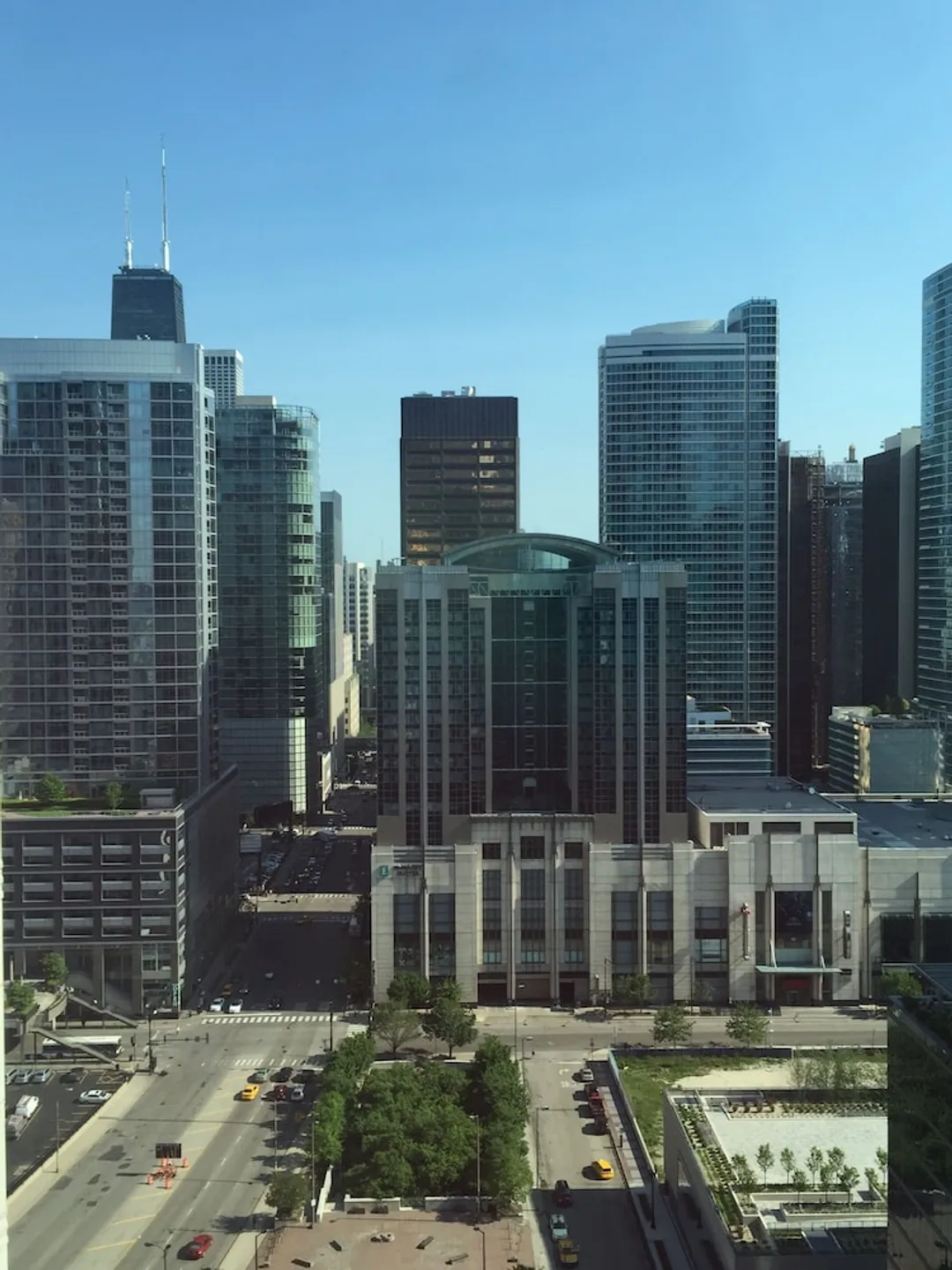 Sheraton Grand Chicago Riverwalk-Room, 2 Double Beds-10