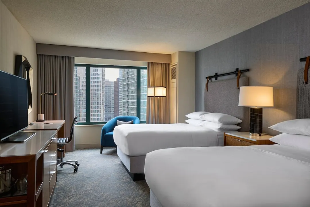 Sheraton Grand Chicago Riverwalk-Room, 2 Double Beds-5