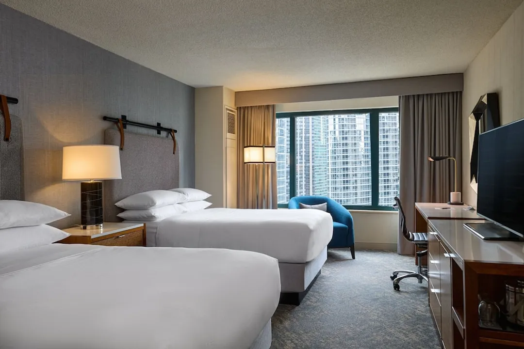 Sheraton Grand Chicago Riverwalk-Room, 2 Double Beds-6