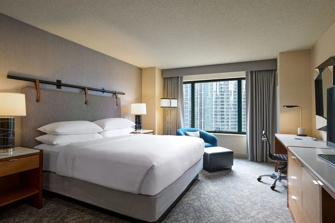 Sheraton Grand Chicago Riverwalk-Room, 1 King Bed-1