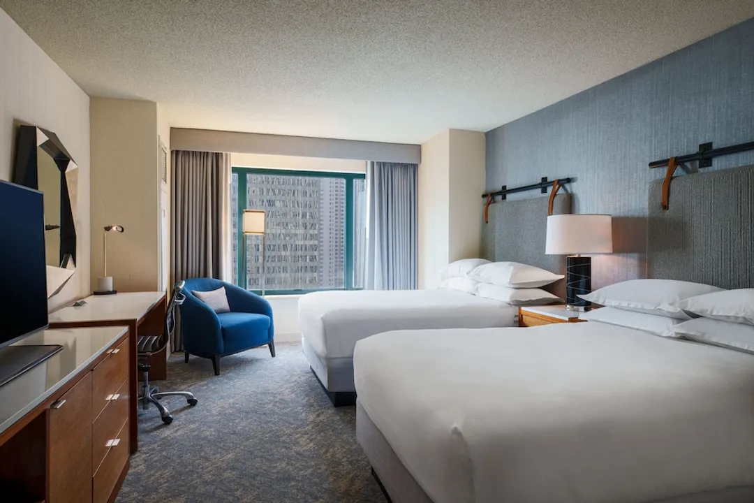 Sheraton Grand Chicago Riverwalk-Club Room, 2 Double Beds-1