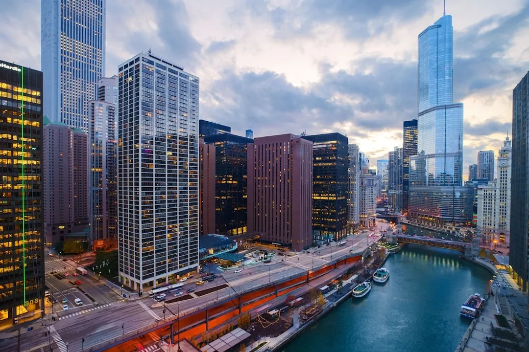 Sheraton Grand Chicago Riverwalk-Family Room, 2 Double Beds-8