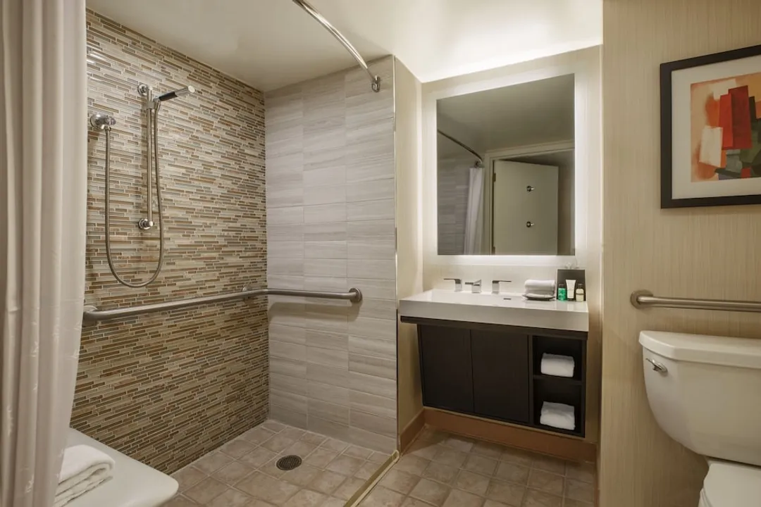 Sheraton Grand Chicago Riverwalk-Room, 2 Double Beds (Mobility/Hearing Access, Roll-In Shwr)-6