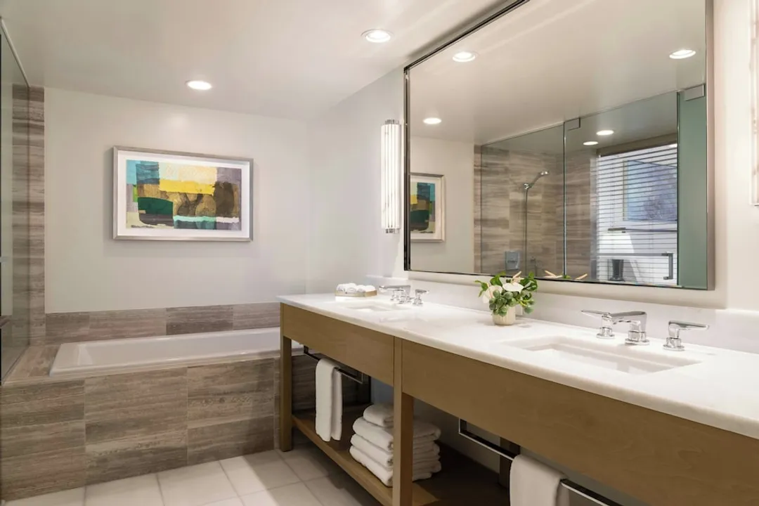 The Ritz-Carlton Residences, Waikiki Beach-Deluxe Suite, 1 Bedroom, Ocean View-6