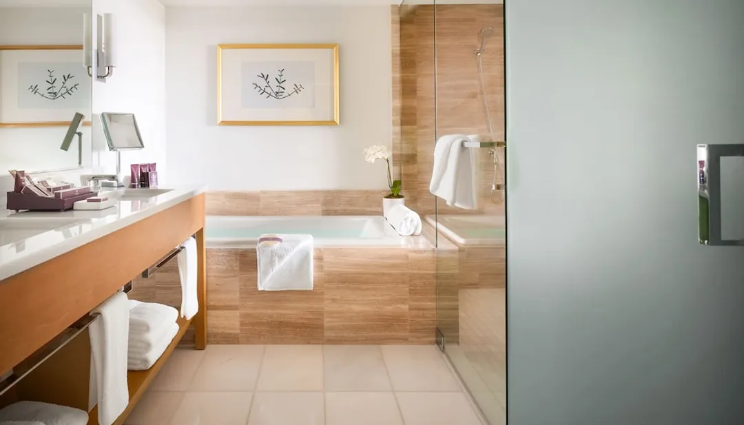 The Ritz-Carlton Residences, Waikiki Beach-Deluxe Suite, 1 Bedroom, Ocean View-3