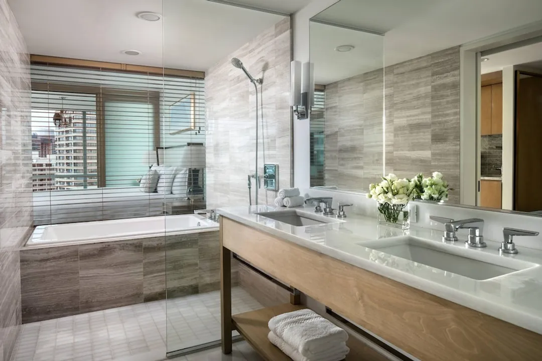 The Ritz-Carlton Residences, Waikiki Beach-Room, 1 King Bed with Sofa bed, Ocean View, Corner (Corner)-4