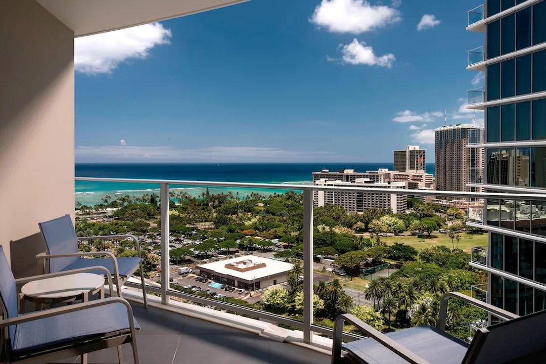 The Ritz-Carlton Residences, Waikiki Beach-Suite, 1 Bedroom, Ocean View, Corner (Corner)-5