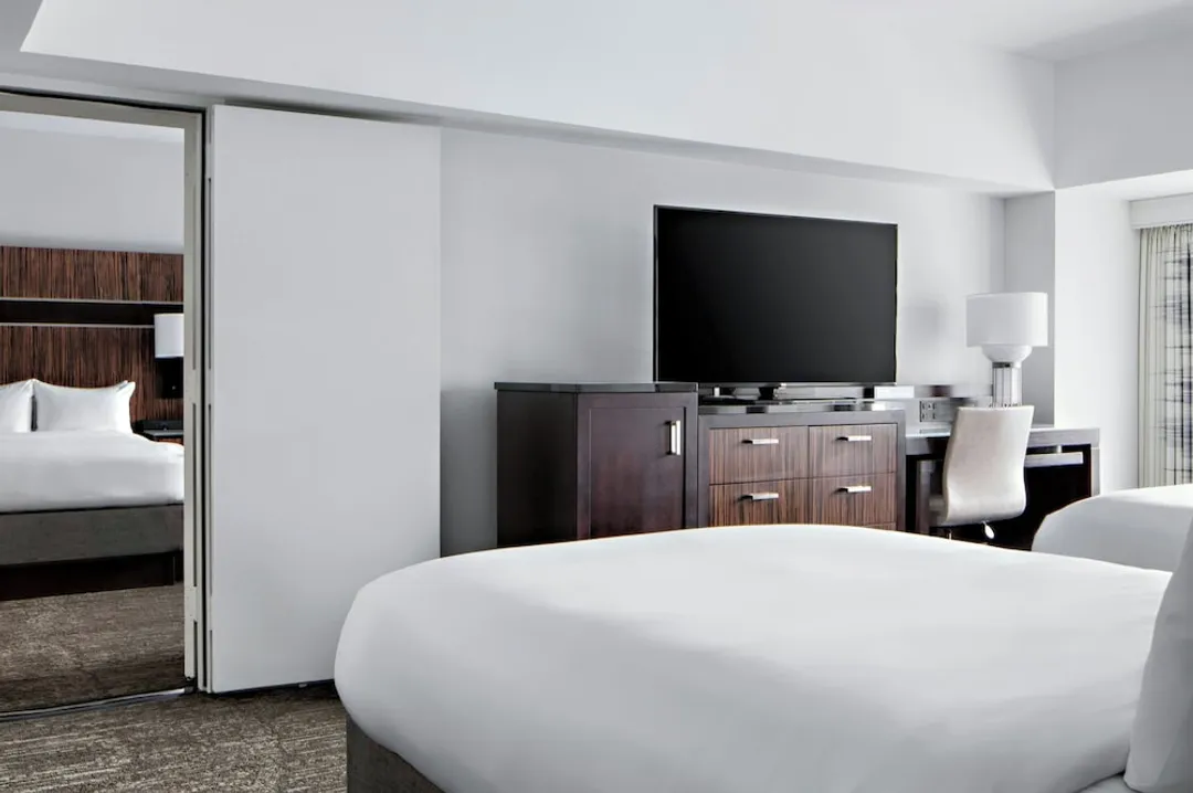 뉴욕 메리어트 마르퀴스-패밀리룸, 침대(여러 개) (Connector: 2 Dble Bed, 1 King, 1 Sofa)-6