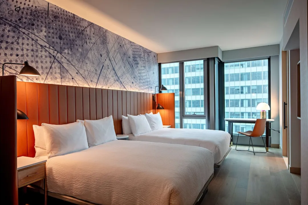 紐約時代廣場 Tempo by Hilton 飯店-客房, 2 張加大雙人床 (Roll-In Shower)-1