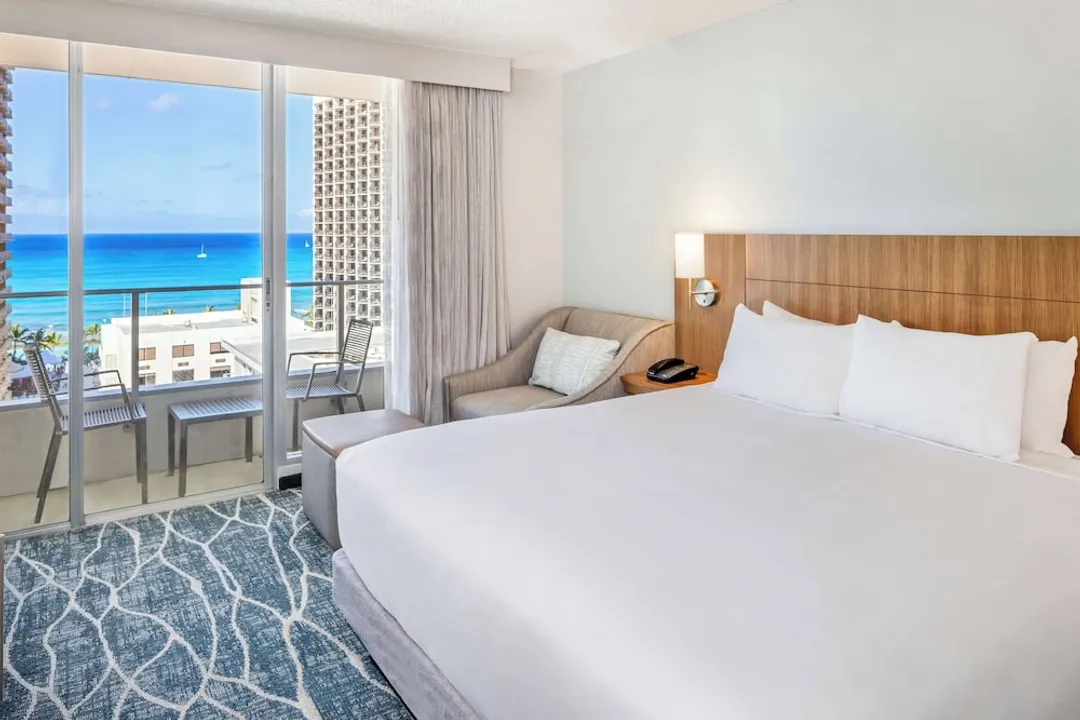 Hyatt Place Waikiki Beach-1 King Bed Ocean View (Sofa Bed)-1