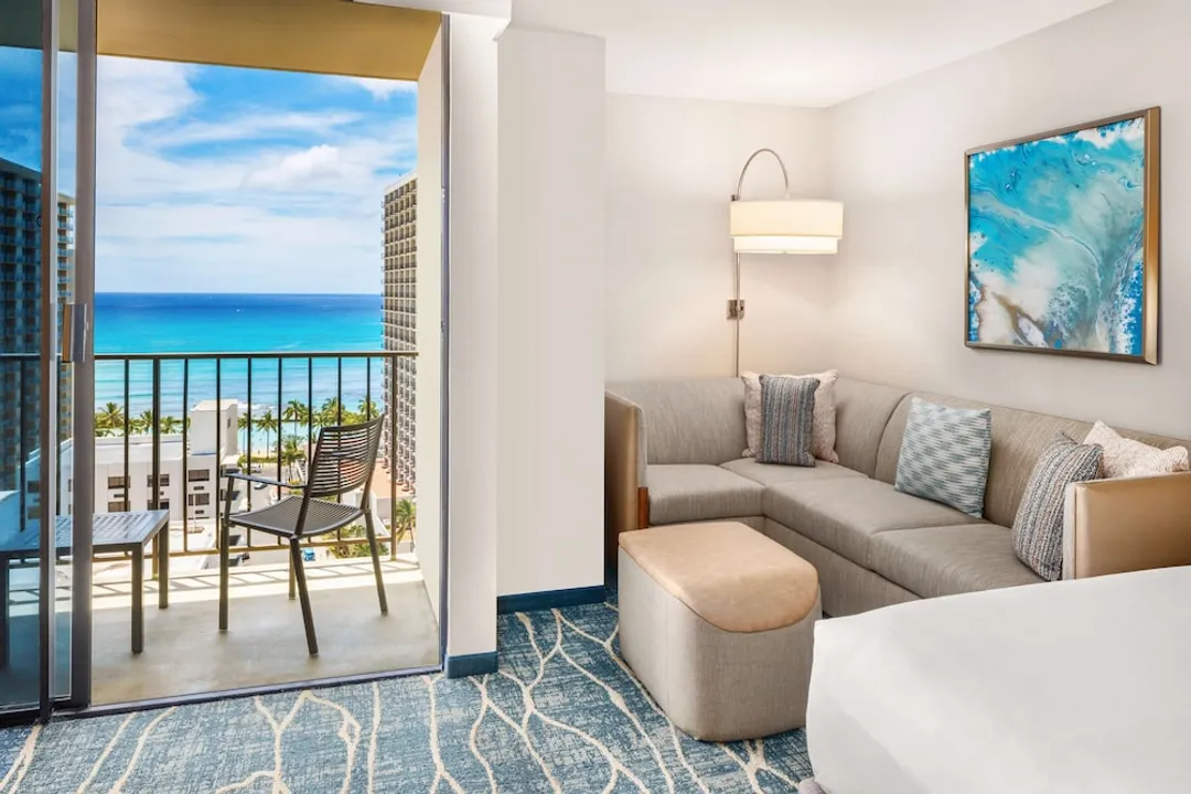 Hyatt Place Waikiki Beach-1 King Bed Ocean View Premium (Sofa Bed)-6