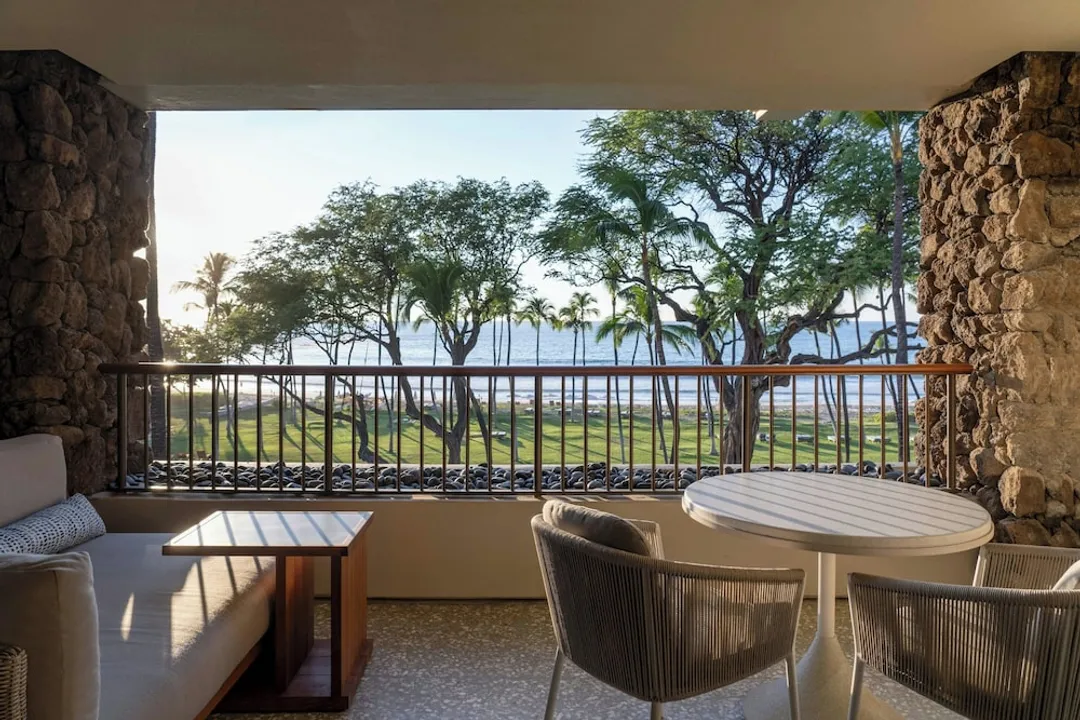 Mauna Kea Beach Hotel, Autograph Collection-Room, 1 King Bed, Beachfront (Floor 2-4, Renovated)-5