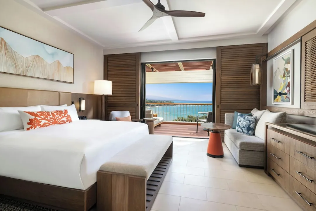 Mauna Kea Beach Hotel, Autograph Collection-Room, 1 King Bed, Balcony, Oceanfront (Tower, Renovated)-6