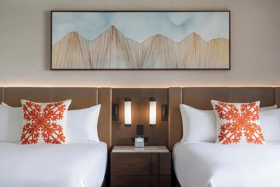 Mauna Kea Beach Hotel, Autograph Collection-Deluxe Room, 2 Double Beds, Golf View, Tower (Newly Renovated)-5